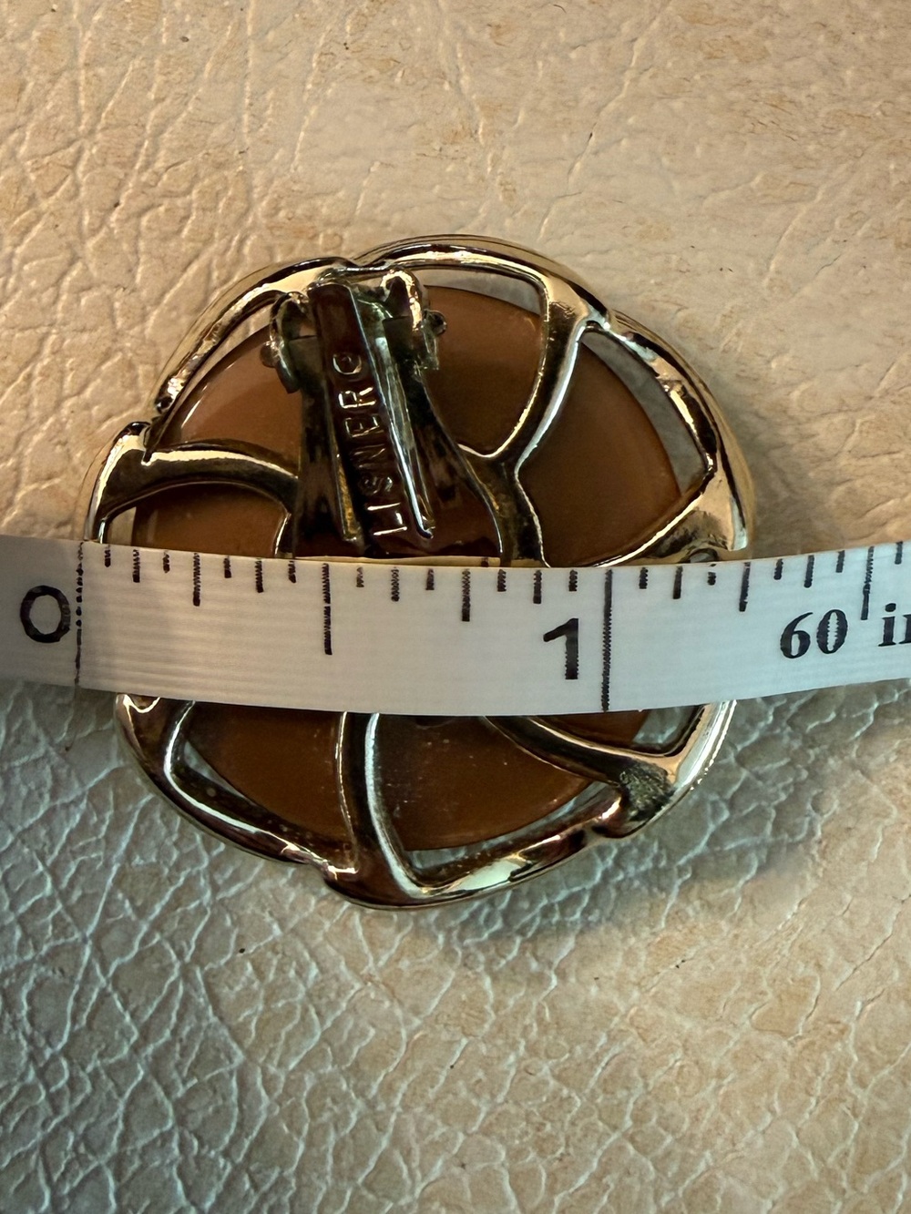 Lisner Extra Large Chunky Brown Thermoset & Silver tone Vintage Clip-On Earring - Picture 5 of 5